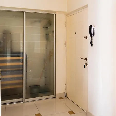 2 Camere, Ultracentral, Piata Universitatii 1 * Bucharest