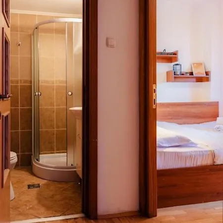2 Camere, Ultracentral, Piata Universitatii 1 Bucharest